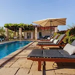 Πανσιόν Mit Pool Ρόβινι