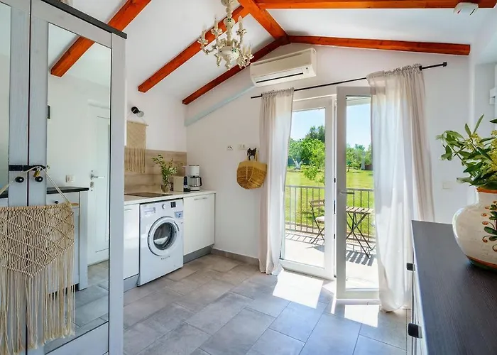 Konukevi Mit Pool Rovinj