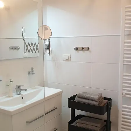Mit Pool Guest house