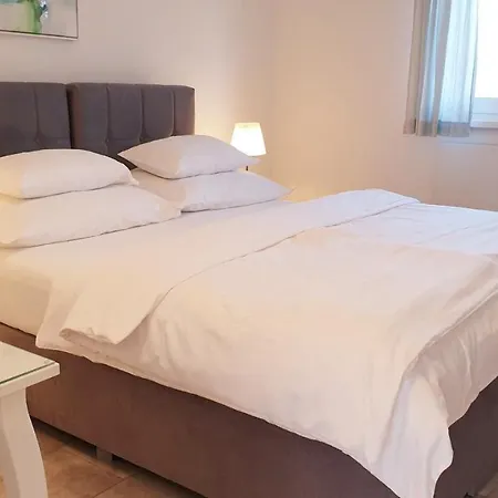 Mit Pool Guest house 3*