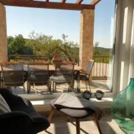 Guest house Mit Pool 3*