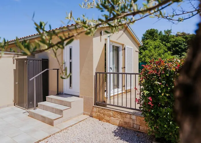 Mit Pool Гостевой дом 3*