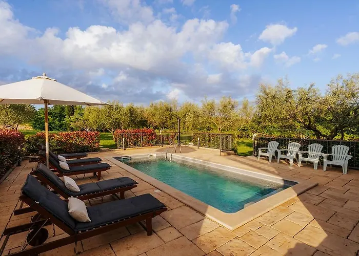 Гостевой дом Mit Pool 3*