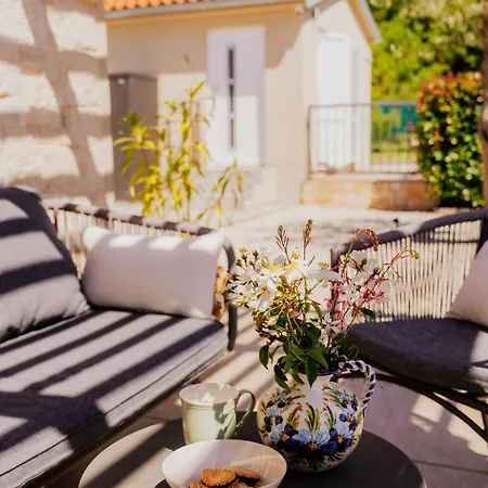 Guest house Mit Pool 3*