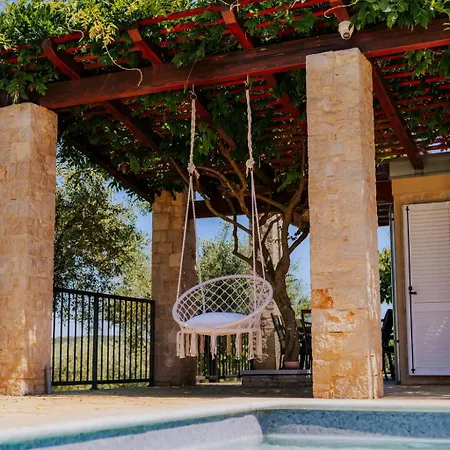 Mit Pool Guest house