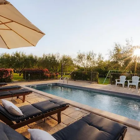 Guest house Mit Pool